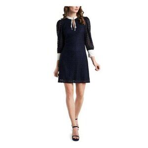 Women's Riley & Rae Lace Dress. Medium.